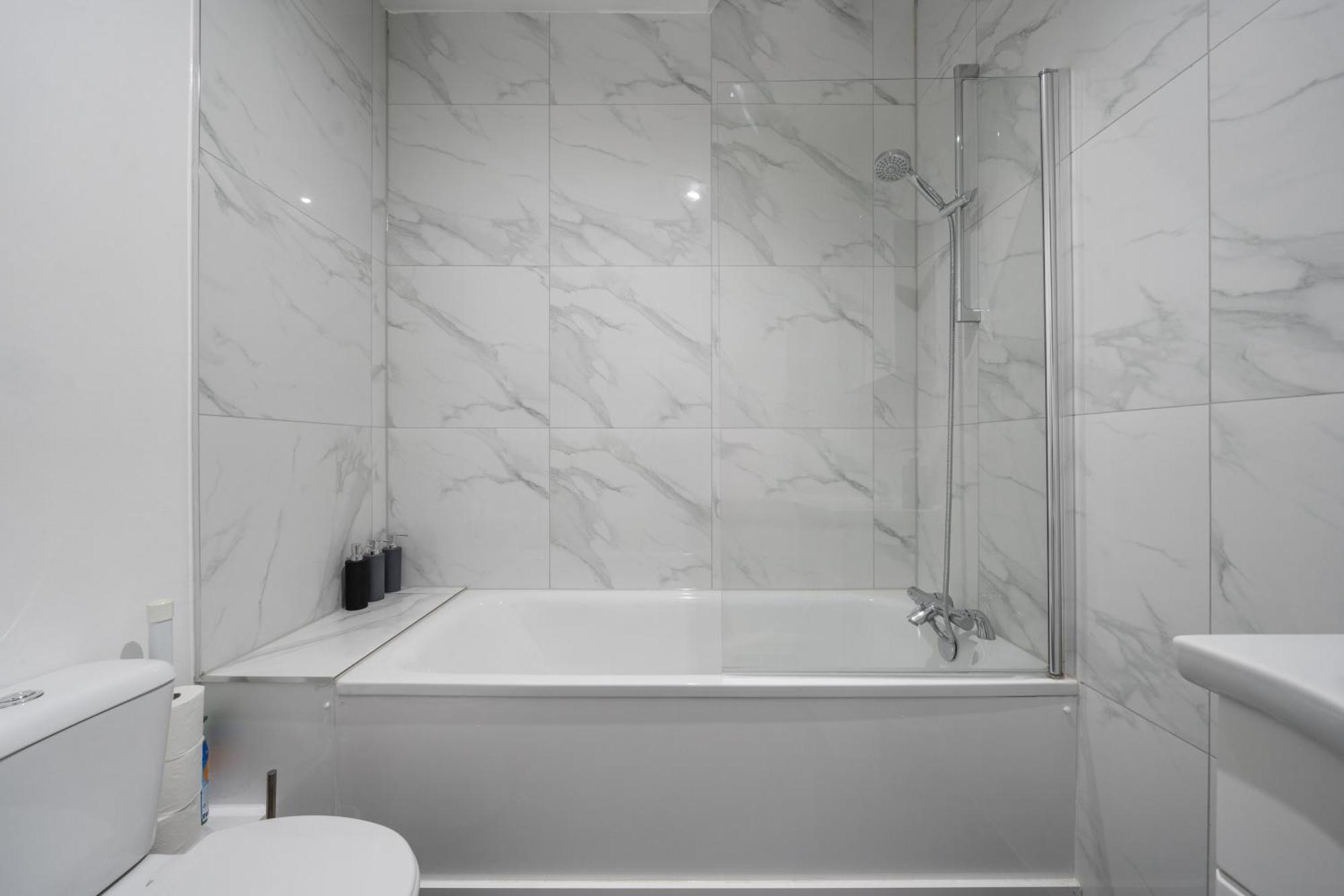 The Chalton Funk-In Kings Cross Apartment London Bagian luar foto