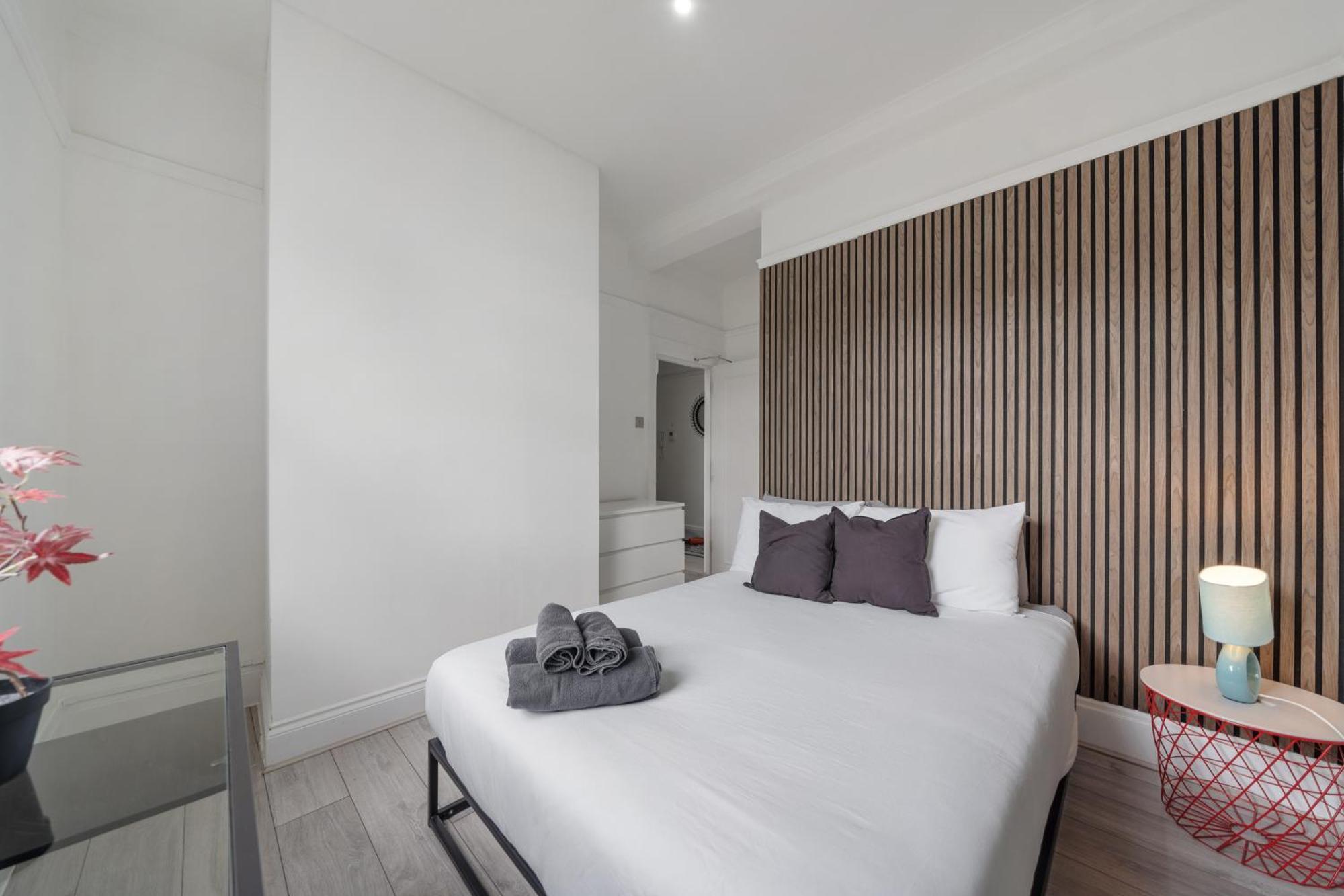 The Chalton Funk-In Kings Cross Apartment London Bagian luar foto
