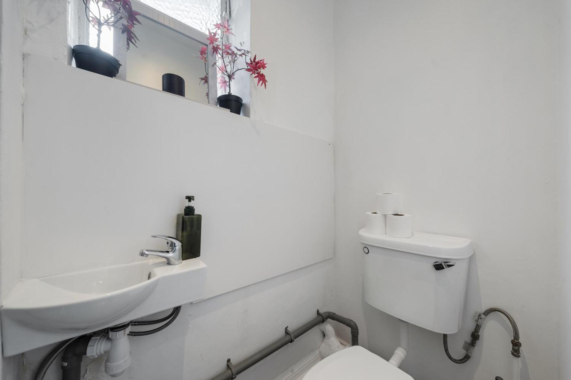 The Chalton Funk-In Kings Cross Apartment London Bagian luar foto