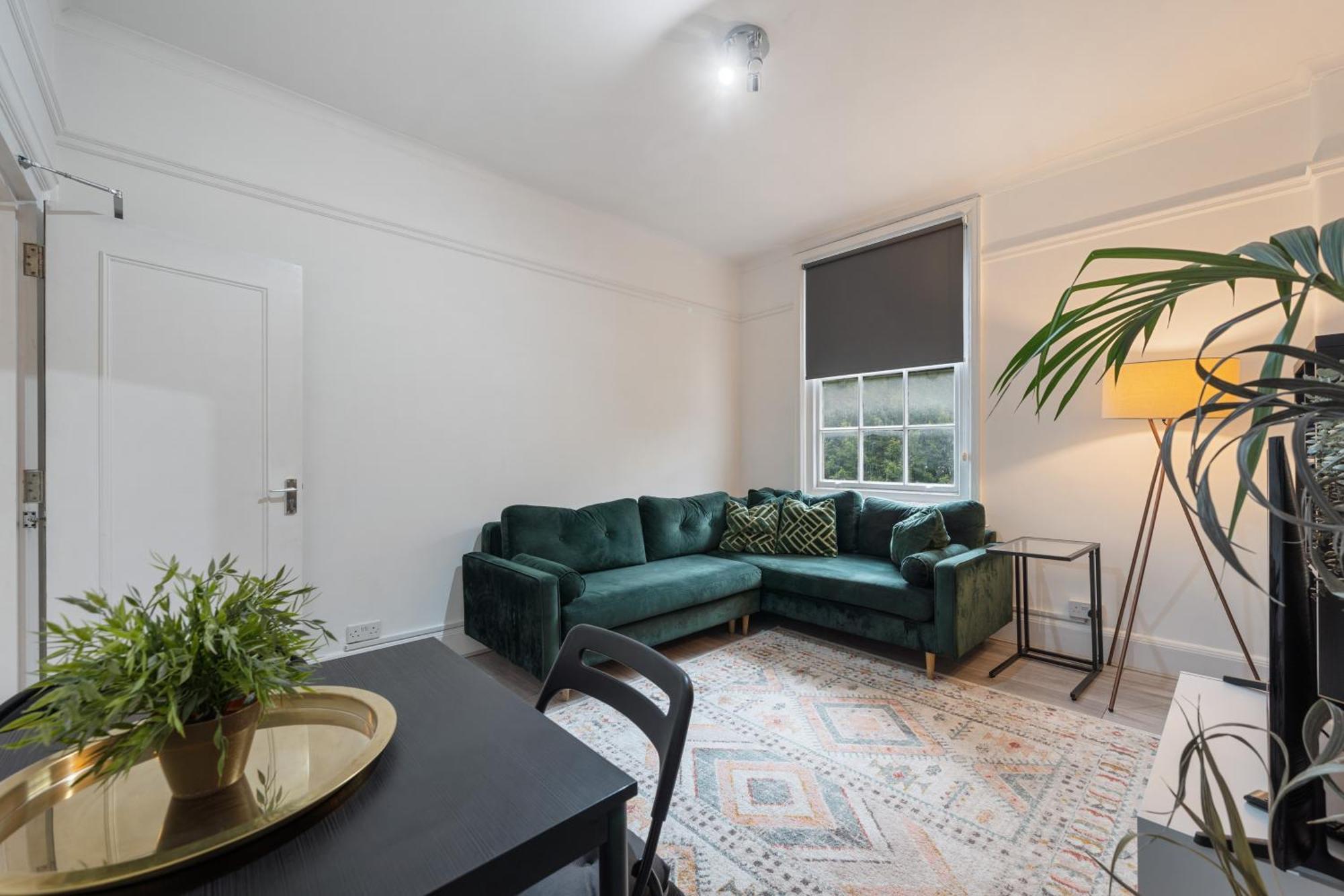 The Chalton Funk-In Kings Cross Apartment London Bagian luar foto